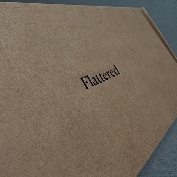 FLATTERED Eunisa Heel in Black Size 39 As Is Needs Repair - Picture 15 of 16